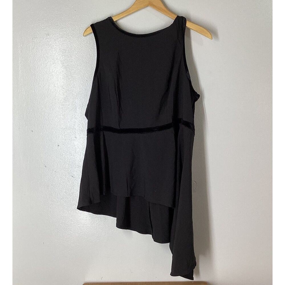Torrid Shirt Womens Plus Size 2 2X Black Sleeveless Asymetrical Hem Velvet Trim